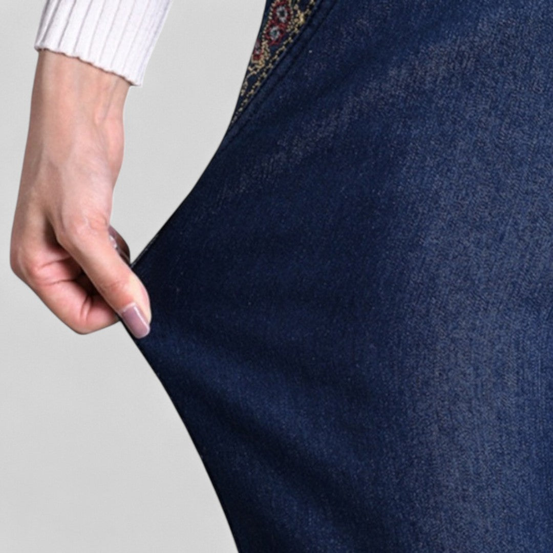 Taylor | Women’s Comfortable Stretch Jeans with Side Pockets and Elastic Waist